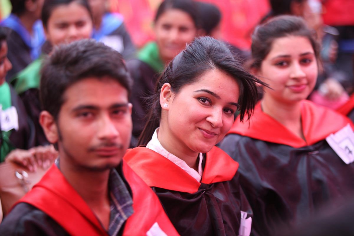 Students_o_Click_Their_Picture_During_1st_Annual_Convocation_At_Punjab_University_constitute_college_Patto_Hira_Singh_Moga_Punjab_India-e1516728269934