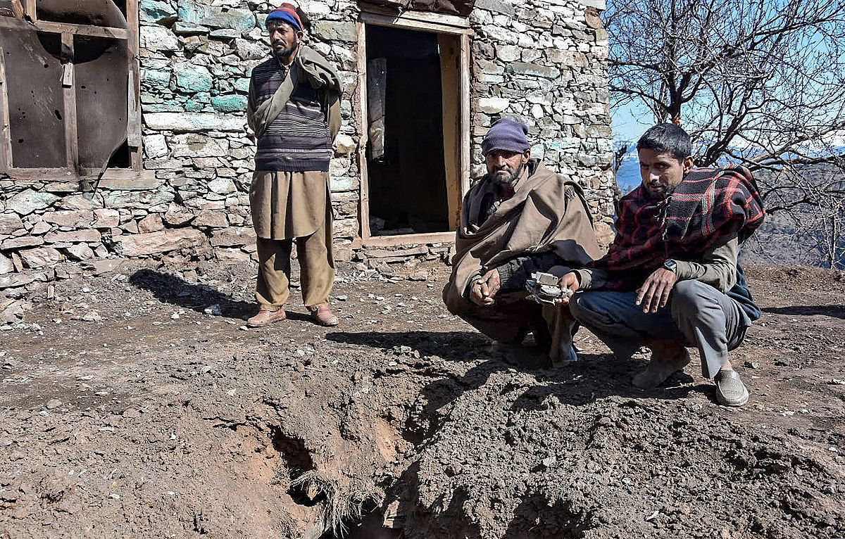 Pak shelling at LoC villages