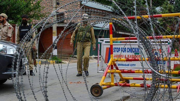 Kashmir-restrictions-1-696x392