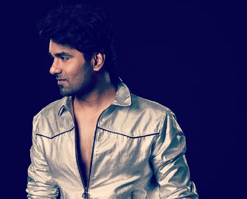 IASअधिकारी की इमेज बदलने वाले अभिषेक सिंह, अपने गाने से सोशल मीडिया पर ...