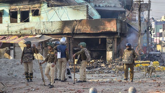 दिल्ली दंगों के दौरान/पीटीआई