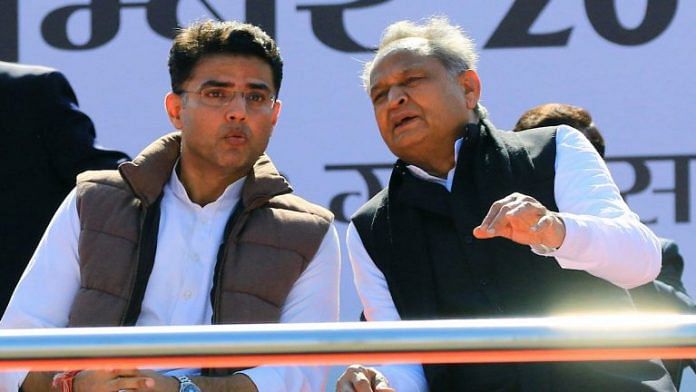 राजस्थान के पूर्व डिप्टी सीएम सचिन पायलट (बाएं) और सीएम अशोक गहलोत (दाएं) | फाइल फोटो: एएनआई