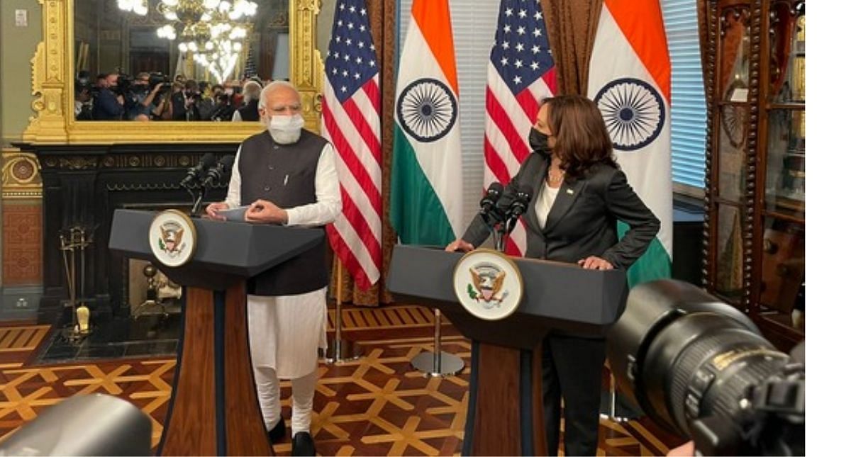 भारत के प्रधानमंत्री नरेंद्र मोदी और अमेरिकी उप राष्ट्रपति कमला हैरिस । एएनआई