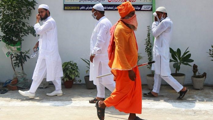 प्रतिनिधि छवि | पूर्वोत्तर दिल्ली में चांद बाग इलाके में स्थानीय लोग | फोटो: दिप्रिंटमनीषा मंडल | दिप्रिंट