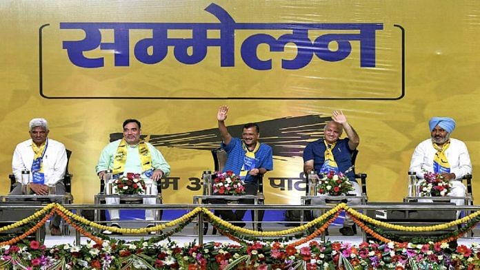 दिल्ली के मुख्यमंत्री अरविंद केजरीवाल, मनीष सिसोदिया की फाइल फोटो | एएनआई