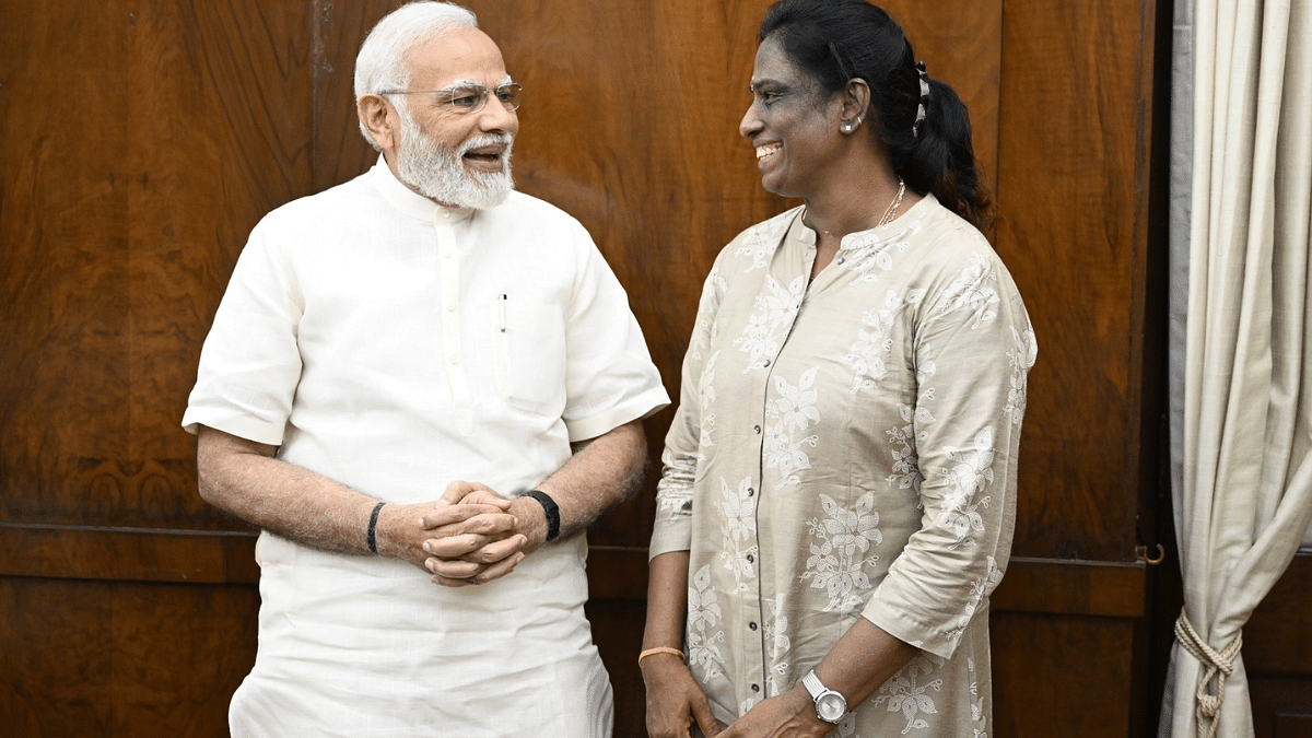 प्रधानमंत्री मोदी के साथ पी टी उषा | फोटो: ट्विटर/@narendramodi
