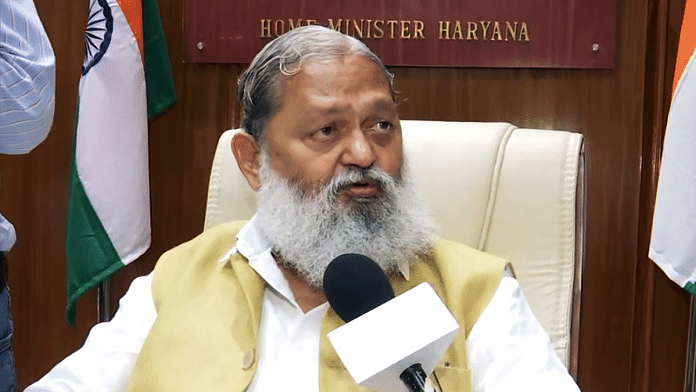 मीडिया को संबोधित करते हुए अनिल विज की फाइल फोटो | एएनआई
