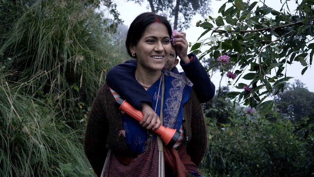 फिल्म ‘फायर इन द माउनटेंस’ का एक नज़ारा