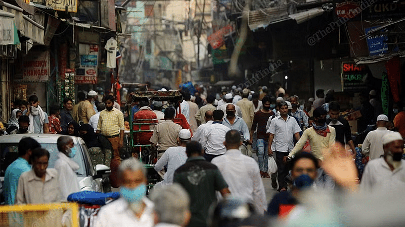 पुरानी दिल्ली में भीड़ की प्रतिकात्क तस्वीर | फोटोः सूरज सिंह बिष्ट | दिप्रिंट