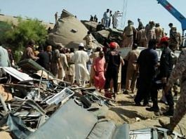 पाकिस्तान में हज़ारा एक्सप्रेस ट्रेन के आठ डिब्बे पटरी से उतर गए जिसमें 25 लोगों की मौत हो गए और 80 से अधिक घायल हो गए हैं | एएनआई