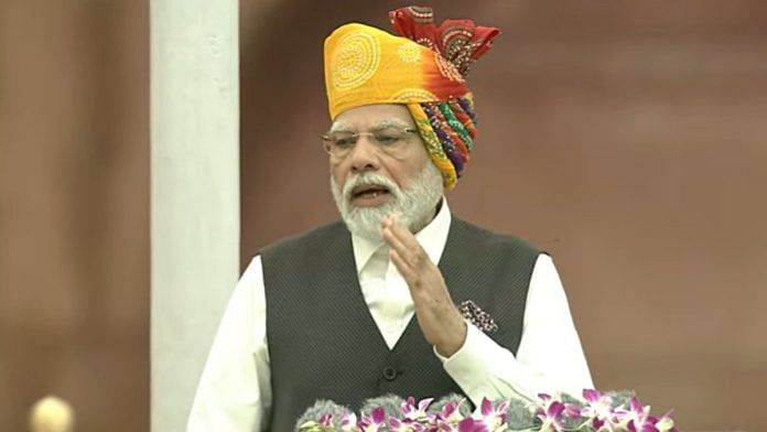 PM मोदी लाल किला पहुंचे, दसवीं बार करेंगे देश को संबोधित | फोटो: PTI