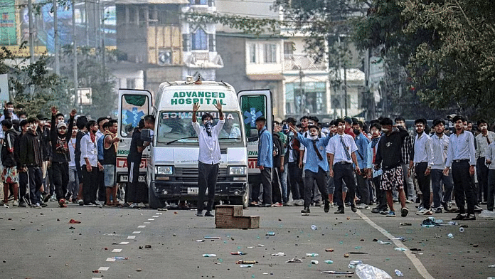 दो किशोरों की मौत के विरोध में इंफाल में विरोध प्रदर्शन | फोटोः एएनआई