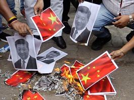 2020 में चीन के साथ एलएसी पर झड़प के बाद व्यापारी संघ के सदस्यों ने चीन के राष्ट्रपति शी जिनपिंग का पुतला जलाया। प्रतीकात्मक तस्वीर/एएनआई