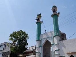 अजमेर के डोराई गांव में स्थित मोहम्मदी मस्जिद, जहां 27 अप्रैल को मौलाना मोहम्मद माहिर की हत्या कर दी गई | फोटो: दानिशमंद खान/दिप्रिंट