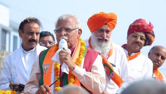 करनाल विधानसभा क्षेत्र में प्रचार कर रहे पूर्व सीएम और लोकसभा उम्मीदनार मनोहर लाल खट्टर | फोटो: एक्स/@mlkhattar