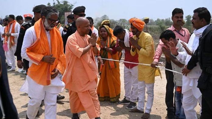 बलिया में भाजपा उम्मीदवार नीरज शेखर के साथ उत्तर प्रदेश के मुख्यमंत्री योगी आदित्यनाथ हैं. यहां एक जून को मतदान होना है | फोटो: एक्स/@MPNeerajShekhar