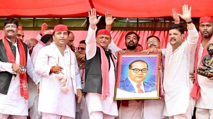 अखिलेश यादव के नेतृत्व वाली समाजवादी पार्टी ने पूरे चुनाव अभियान के दौरान ‘पीडीए रणनीति’ के मुद्दे पर जोर दिया — जिसका मतलब है पिछड़े, दलित और अल्पसंख्यक | फोटो: एक्स/@yadavakhilesh