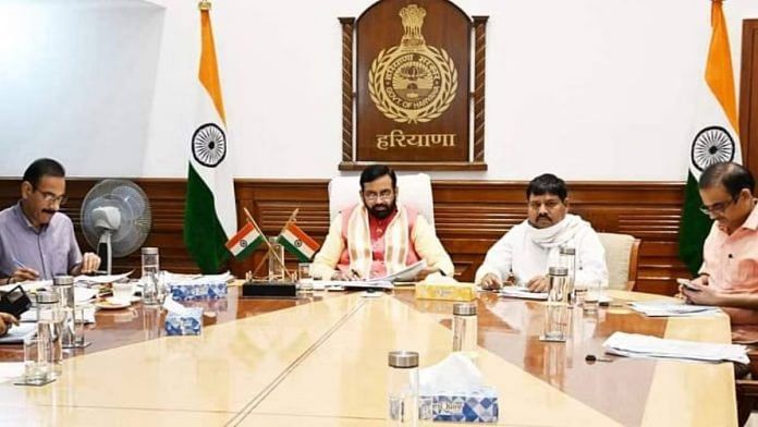 हरियाणा के सीएम नायब सैनी ने सरकारी योजनाओं के क्रियान्वयन की समीक्षा के लिए एक बैठक की अध्यक्षता की | एक्स/@NayabSainiBJP